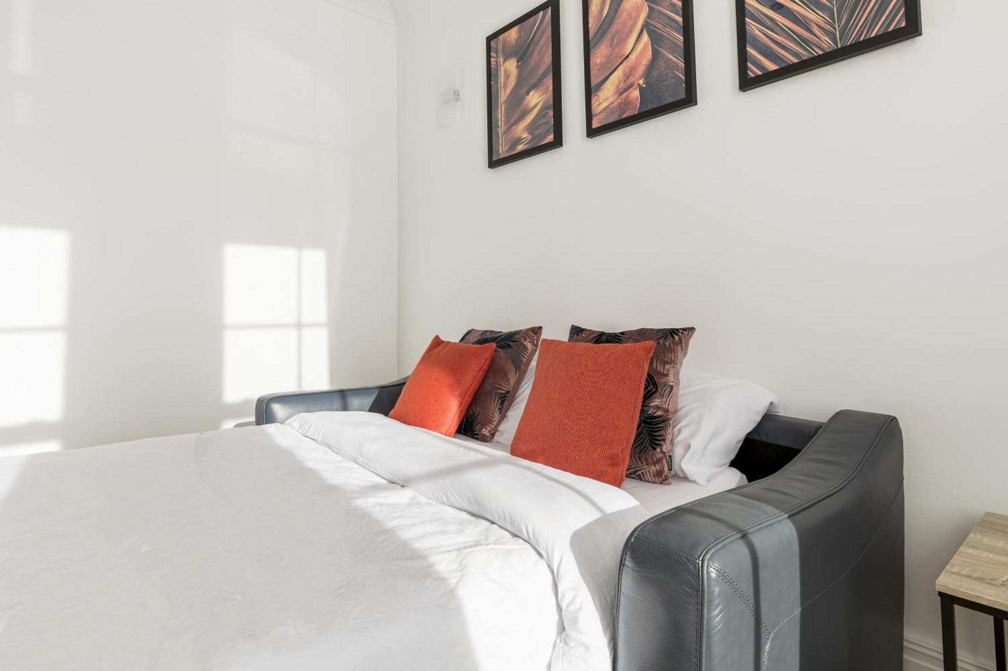 Modern Aptmt, 2 Stops To Central London, Smart Lock, Netflix Ealing Exterior foto